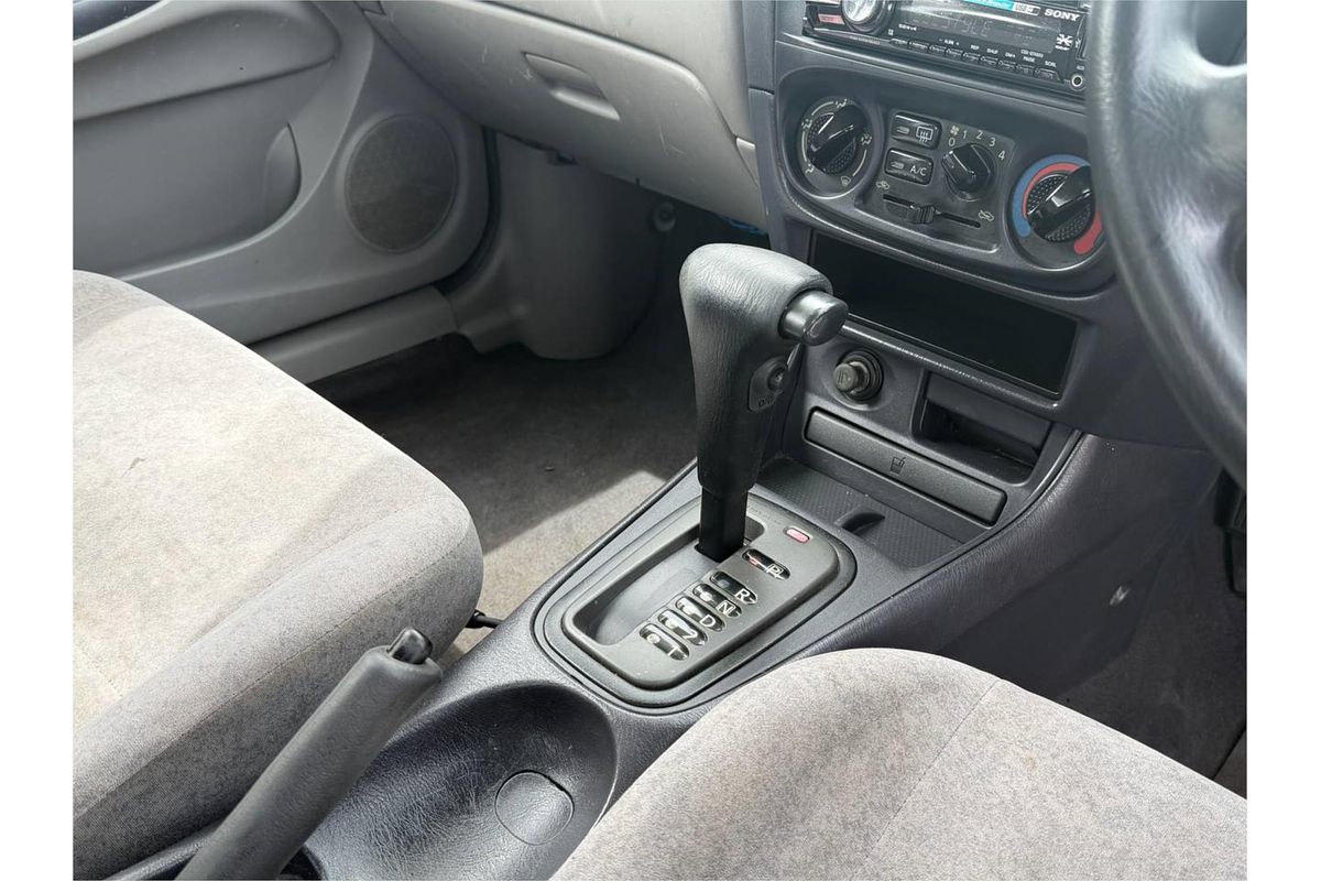 2001 Nissan Pulsar Q N16