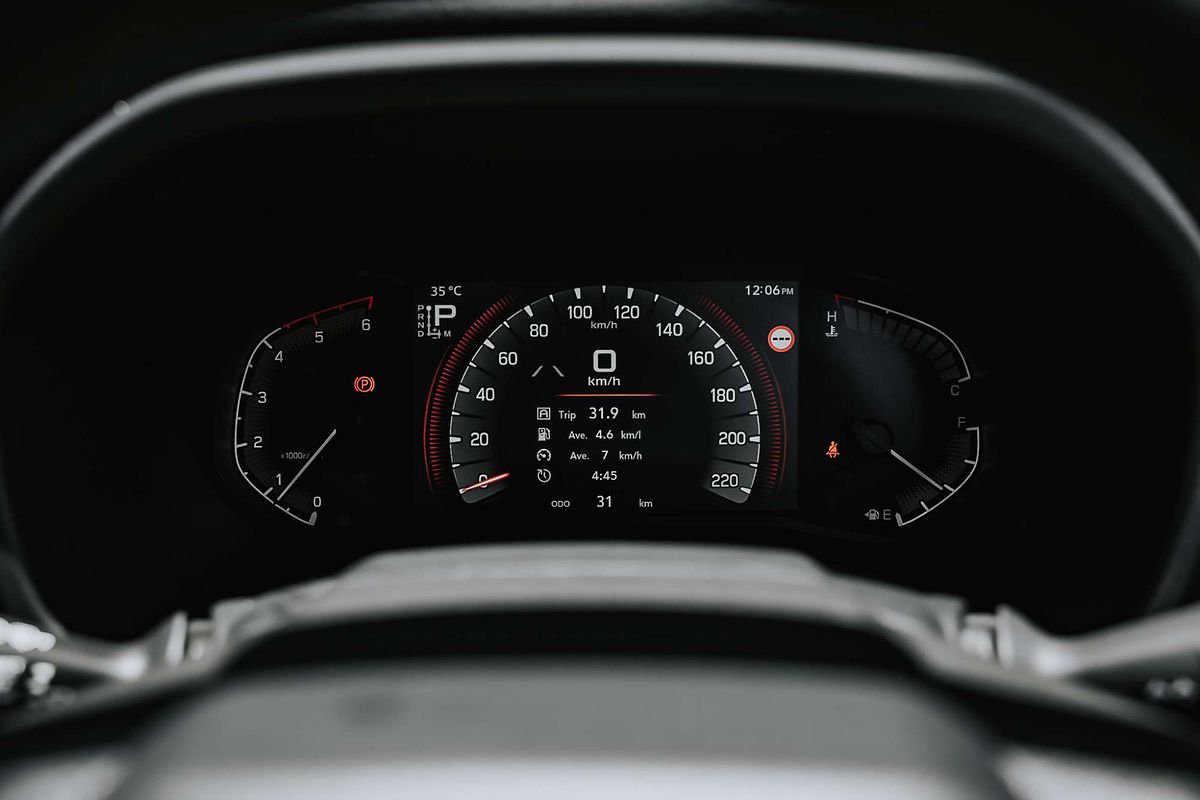 2025 Isuzu MU-X X-TERRAIN