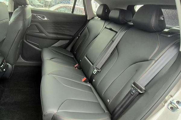 2025 MG HS Super Hybrid Essence AS33P thumb-10