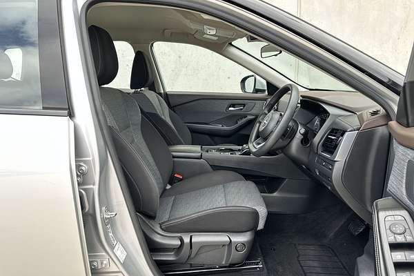 2023 Nissan X-TRAIL ST T33