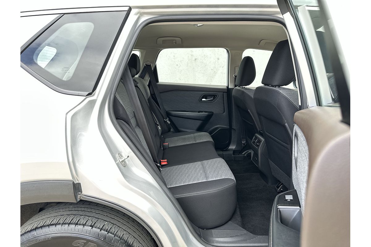 2023 Nissan X-TRAIL ST T33