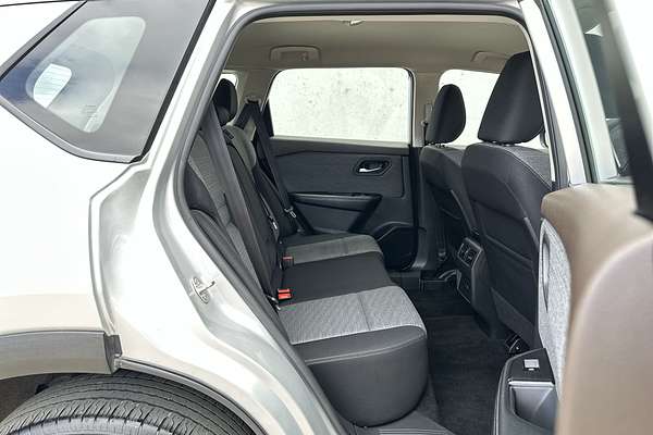 2023 Nissan X-TRAIL ST T33