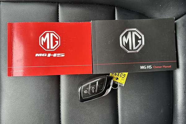 2022 MG HS Vibe SAS23