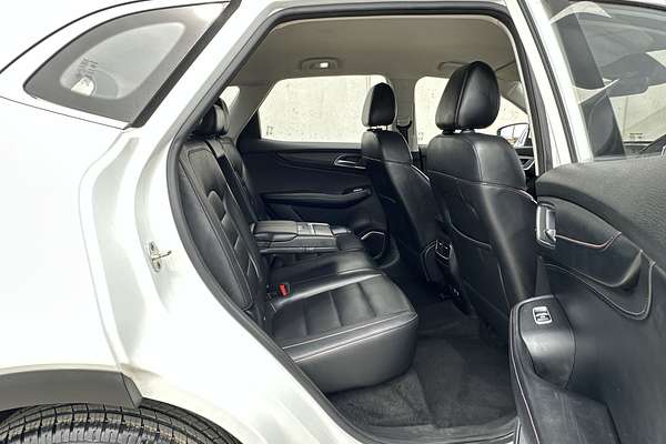 2022 MG HS Vibe SAS23