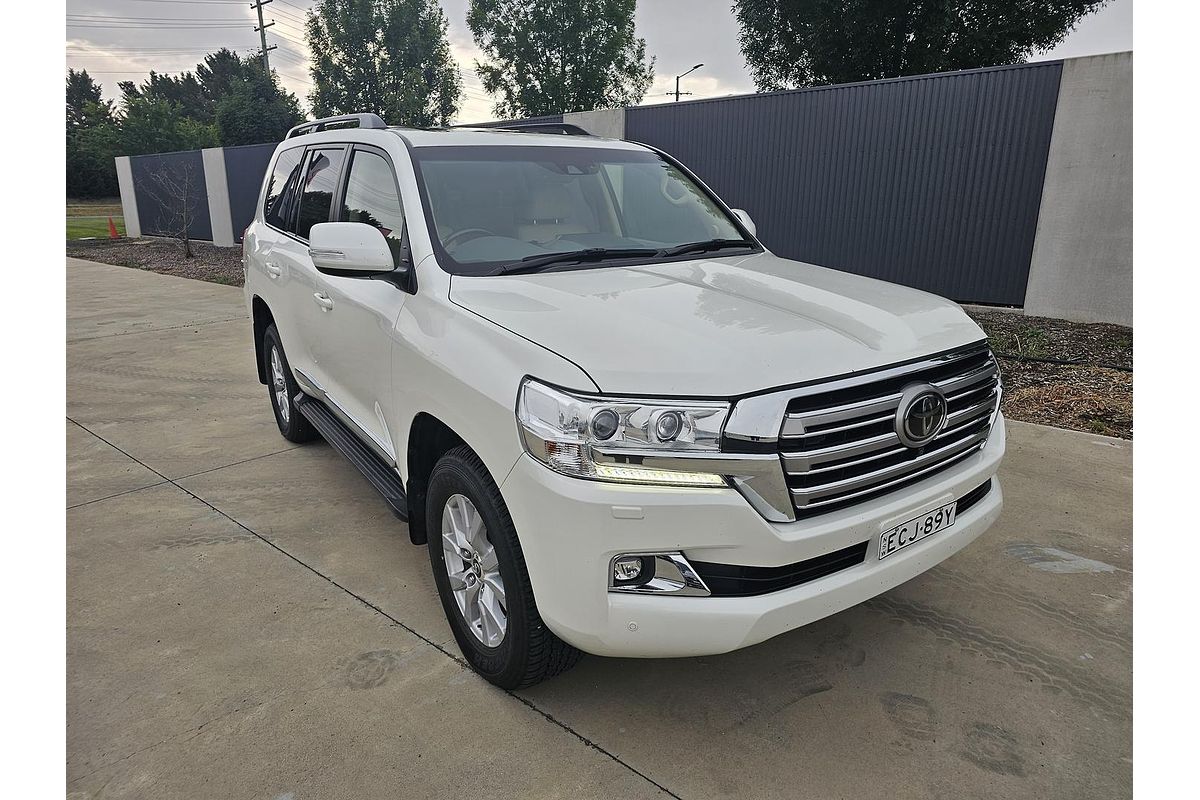 2019 Toyota Landcruiser Sahara VDJ200R