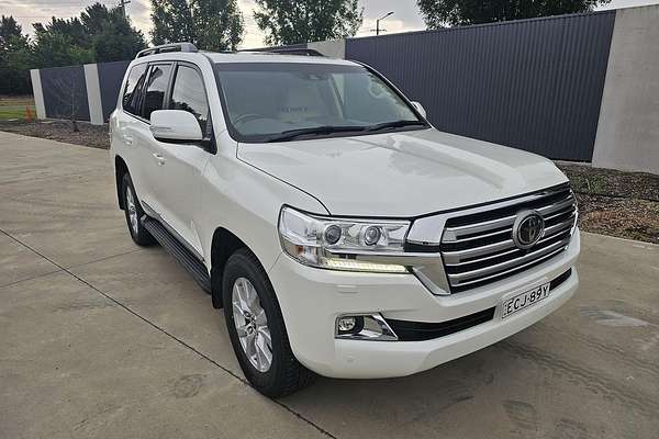 2019 Toyota Landcruiser Sahara VDJ200R