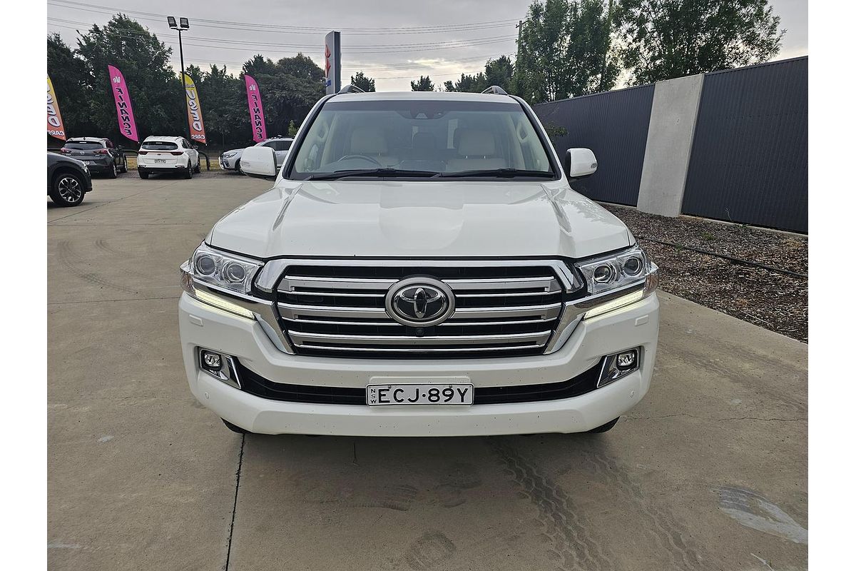 2019 Toyota Landcruiser Sahara VDJ200R
