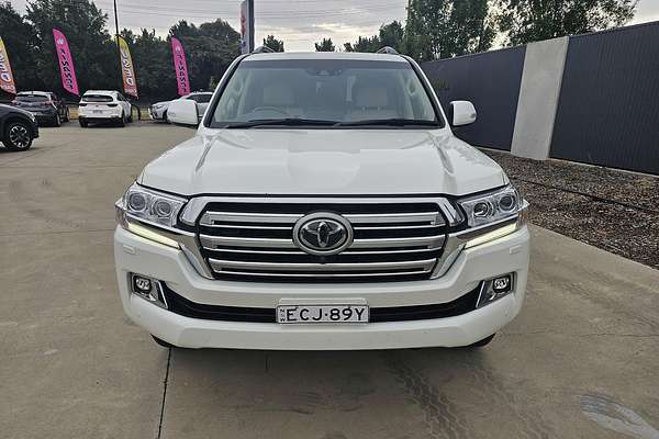 2019 Toyota Landcruiser Sahara VDJ200R