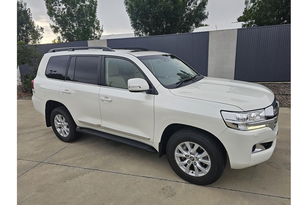 2019 Toyota Landcruiser Sahara VDJ200R