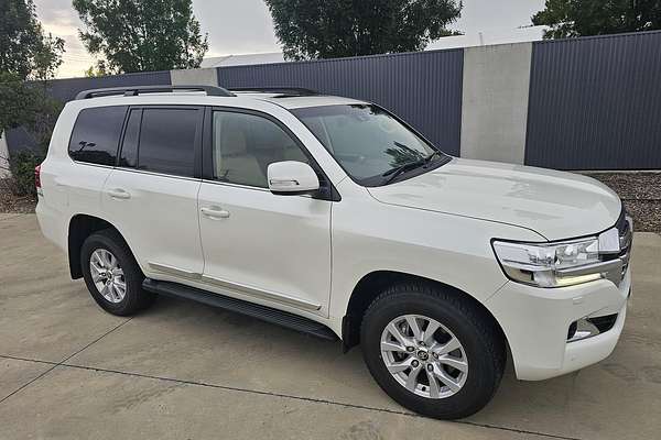 2019 Toyota Landcruiser Sahara VDJ200R