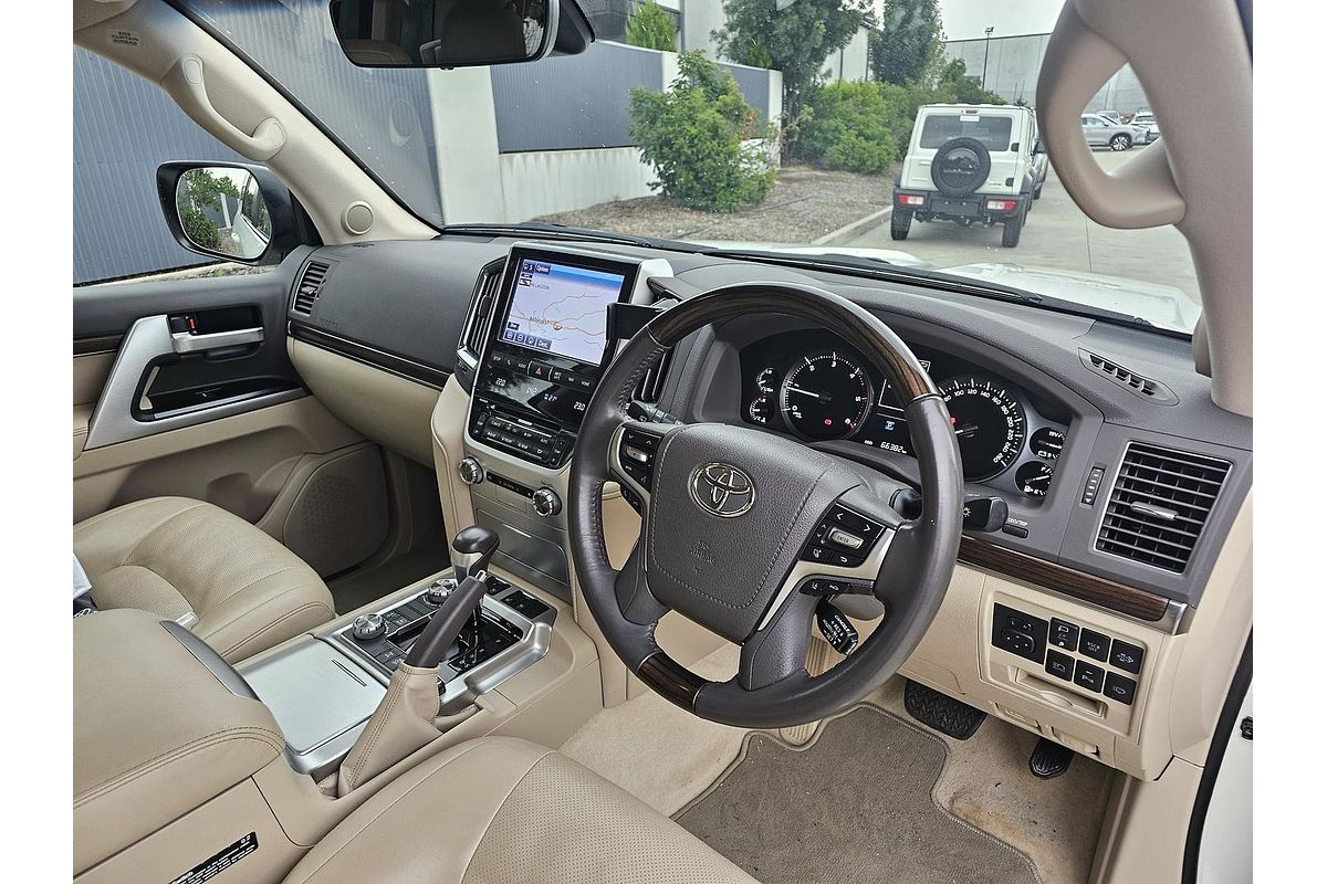 2019 Toyota Landcruiser Sahara VDJ200R