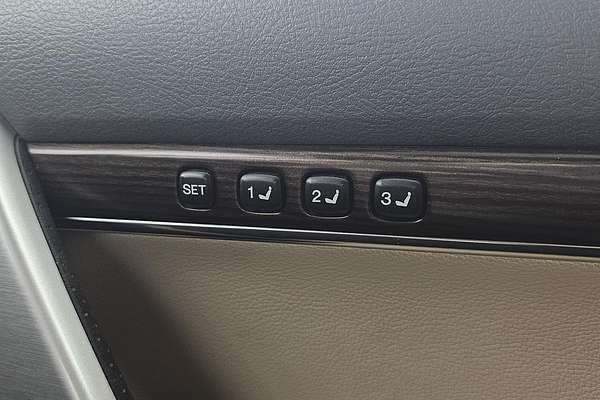 2019 Toyota Landcruiser Sahara VDJ200R