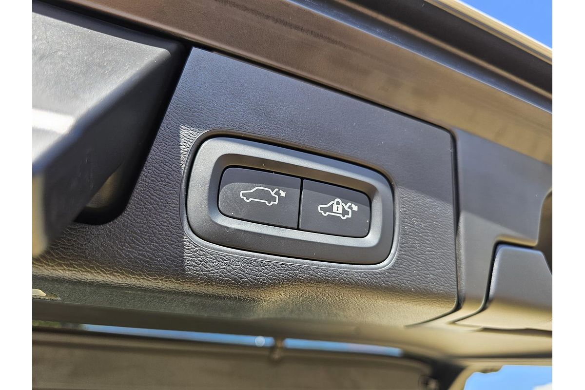 2021 Volvo XC60 T8 Polestar