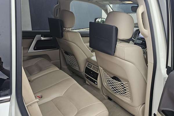 2019 Toyota Landcruiser Sahara VDJ200R