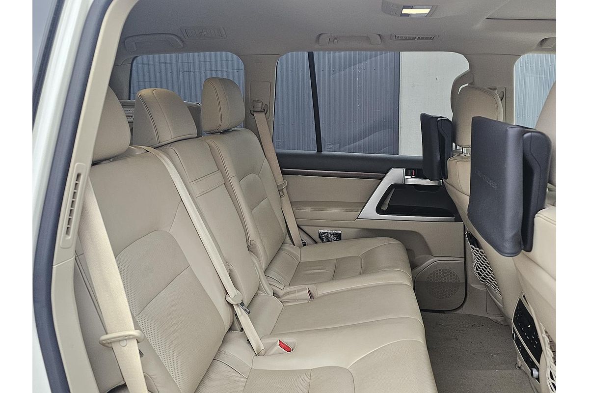 2019 Toyota Landcruiser Sahara VDJ200R