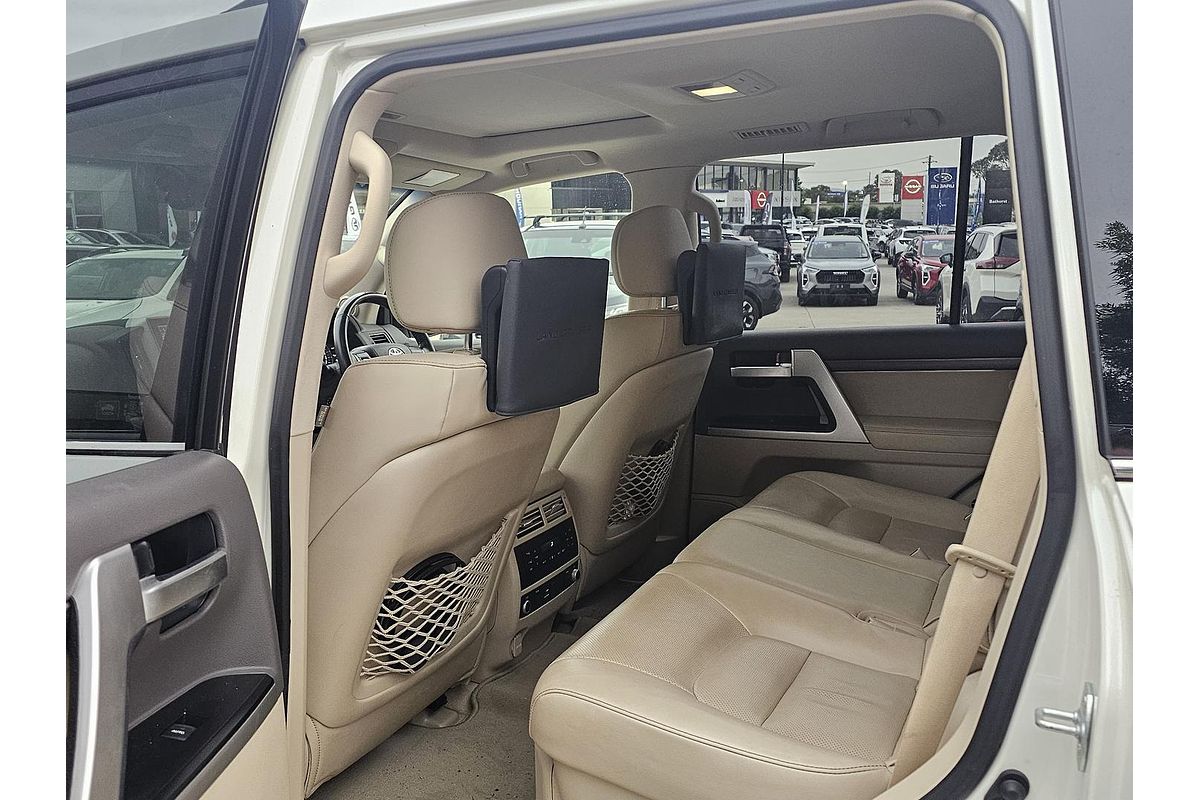 2019 Toyota Landcruiser Sahara VDJ200R