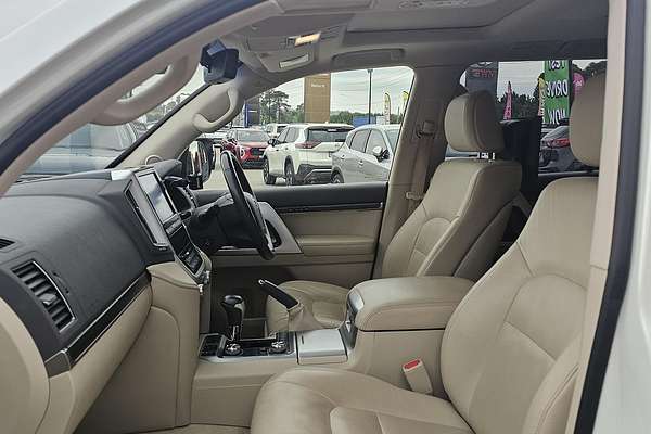 2019 Toyota Landcruiser Sahara VDJ200R