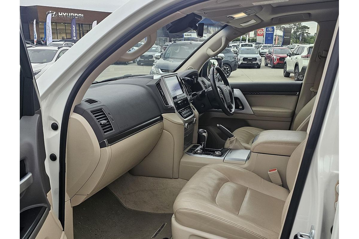 2019 Toyota Landcruiser Sahara VDJ200R