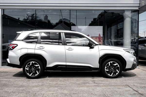 2025 Subaru Forester Hybrid Touring S6