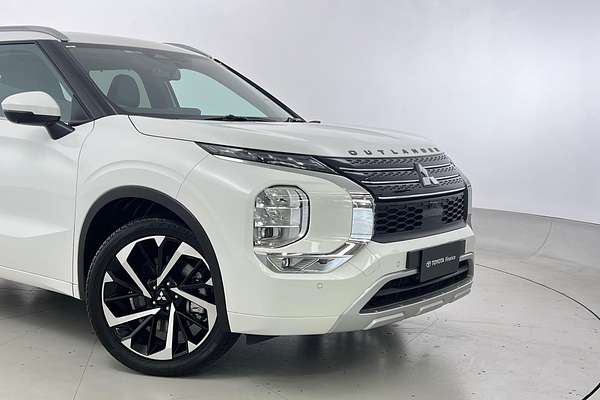 2024 Mitsubishi Outlander OUTLANDER EXCEED 7 SEAT (AWD) ZM4E46