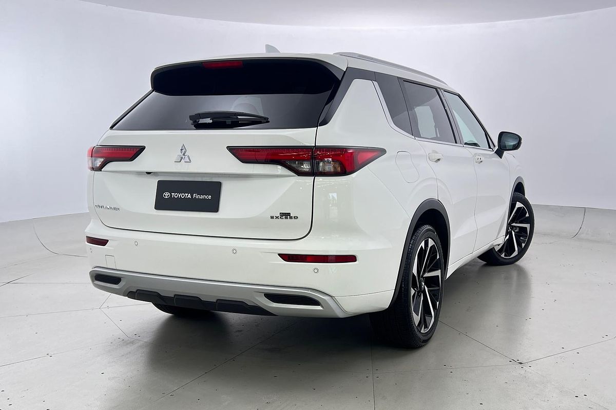 2024 Mitsubishi Outlander OUTLANDER EXCEED 7 SEAT (AWD) ZM4E46