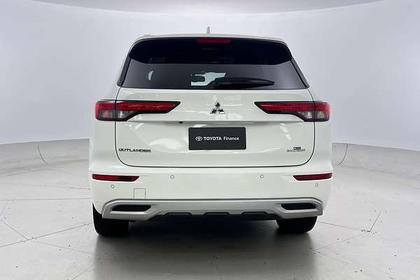2024 Mitsubishi Outlander OUTLANDER EXCEED 7 SEAT (AWD) ZM4E46
