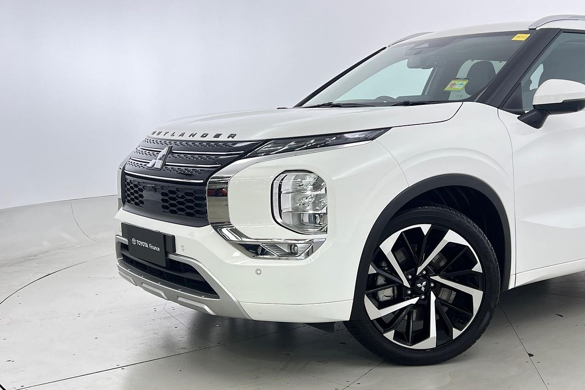 2024 Mitsubishi Outlander OUTLANDER EXCEED 7 SEAT (AWD) ZM4E46