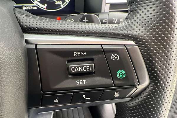 2024 Mitsubishi Outlander OUTLANDER EXCEED 7 SEAT (AWD) ZM4E46