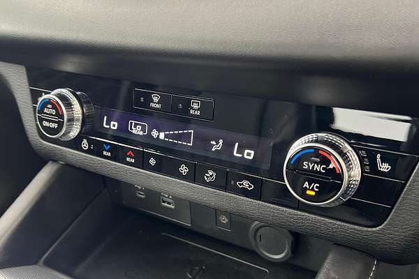 2024 Mitsubishi Outlander OUTLANDER EXCEED 7 SEAT (AWD) ZM4E46