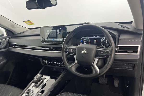 2024 Mitsubishi Outlander OUTLANDER EXCEED 7 SEAT (AWD) ZM4E46