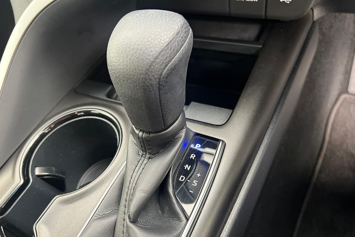 2022 Toyota Camry Ascent AXVH70R