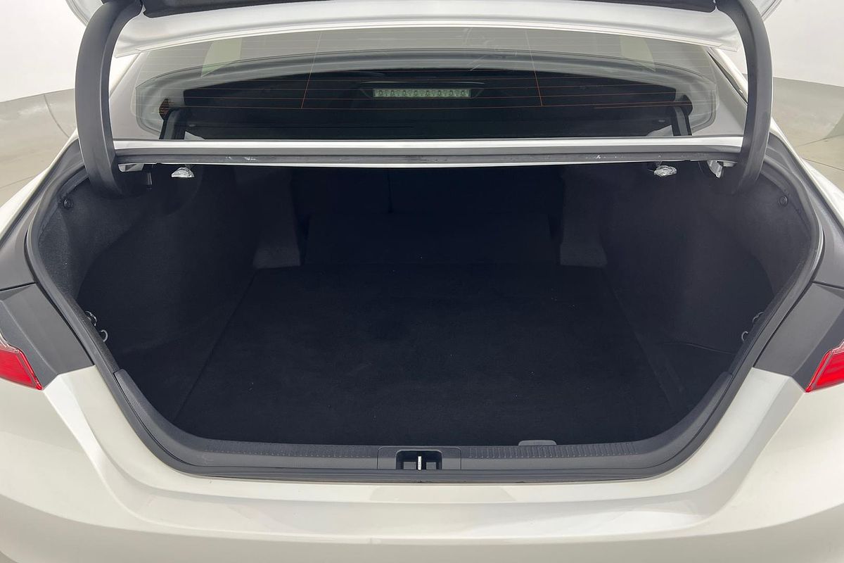 2022 Toyota Camry Ascent AXVH70R