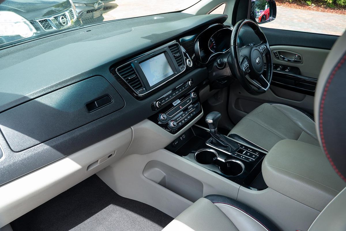 2018 Kia Carnival Platinum YP