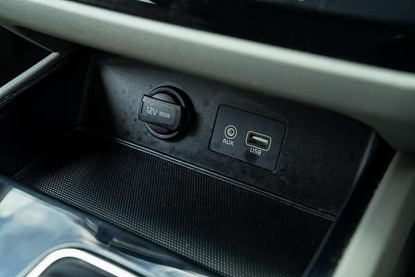 2018 Kia Carnival Platinum YP