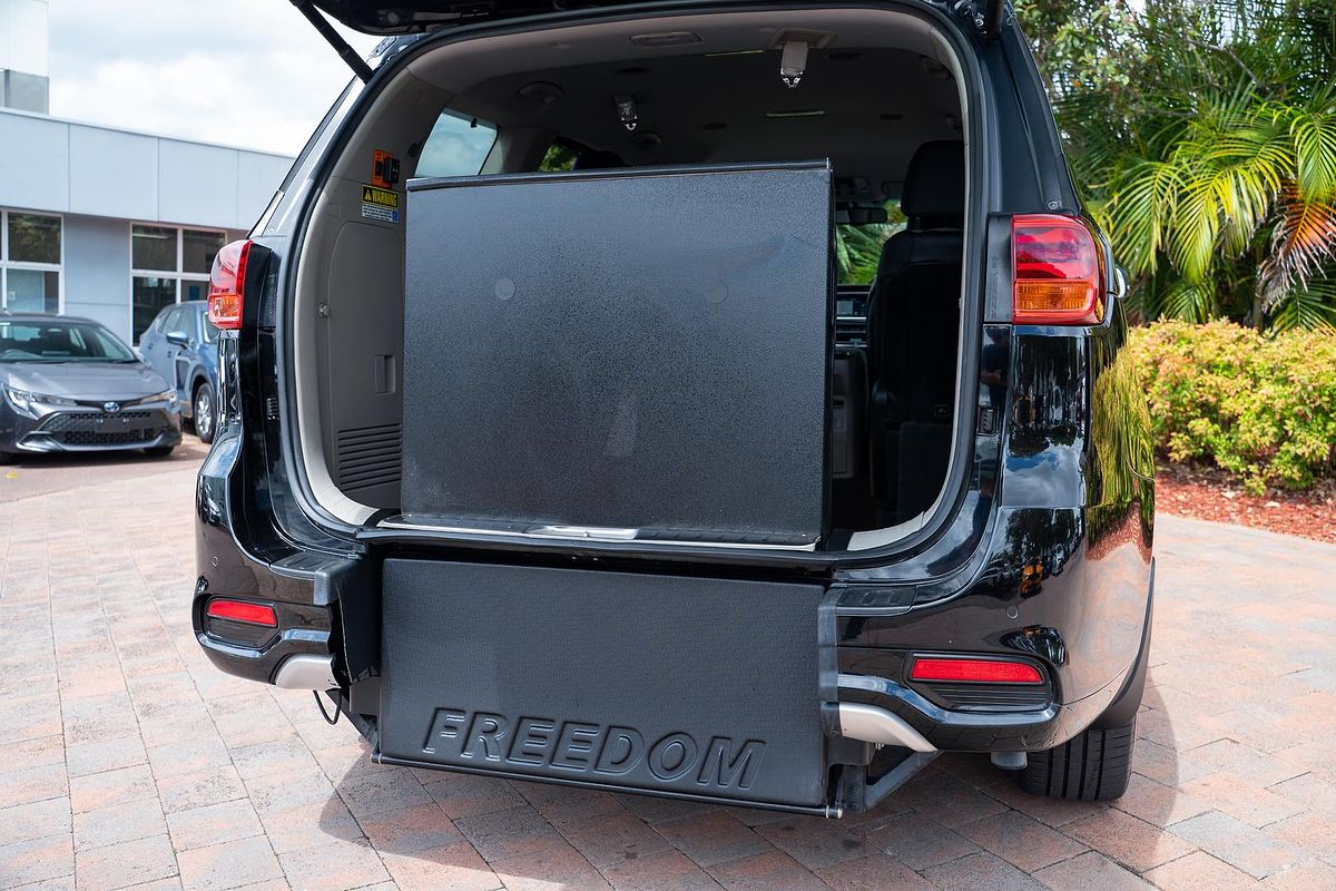 2018 Kia Carnival Platinum YP