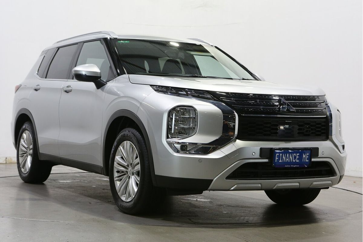 2025 Mitsubishi Outlander LS ZM