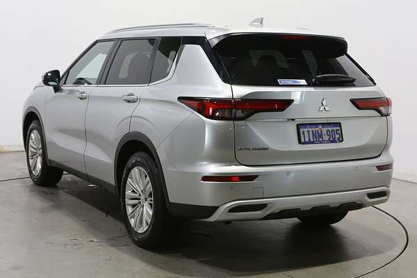 2025 Mitsubishi Outlander LS ZM