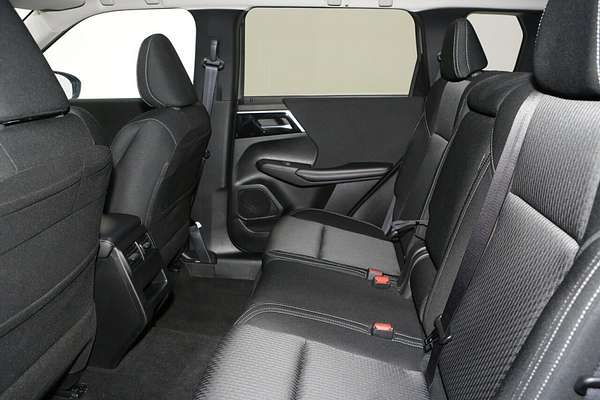 2025 Mitsubishi Outlander LS ZM