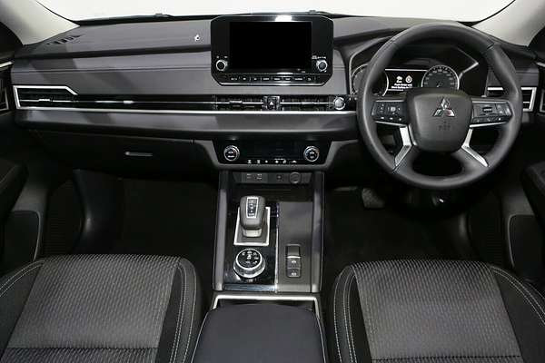 2025 Mitsubishi Outlander LS ZM