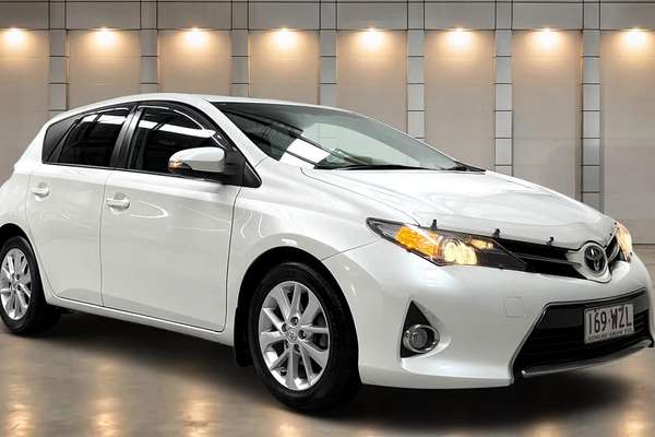 2015 Toyota Corolla Ascent Sport ZRE182R