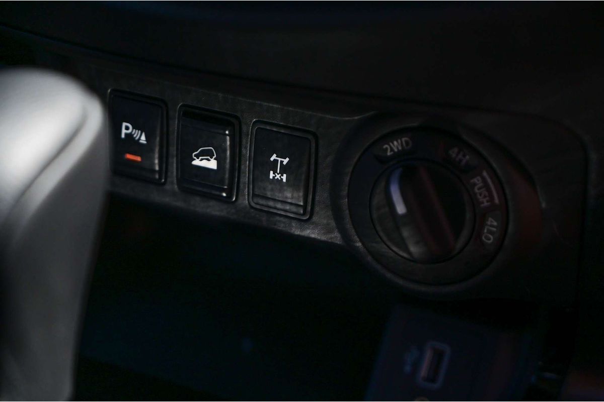 2024 Nissan Navara PRO-4X Warrior D23 4X4