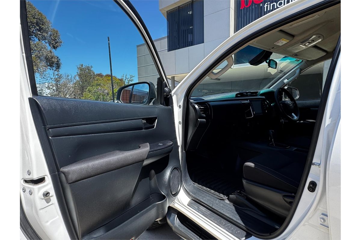 2021 Toyota Hilux SR GUN126R 4X4