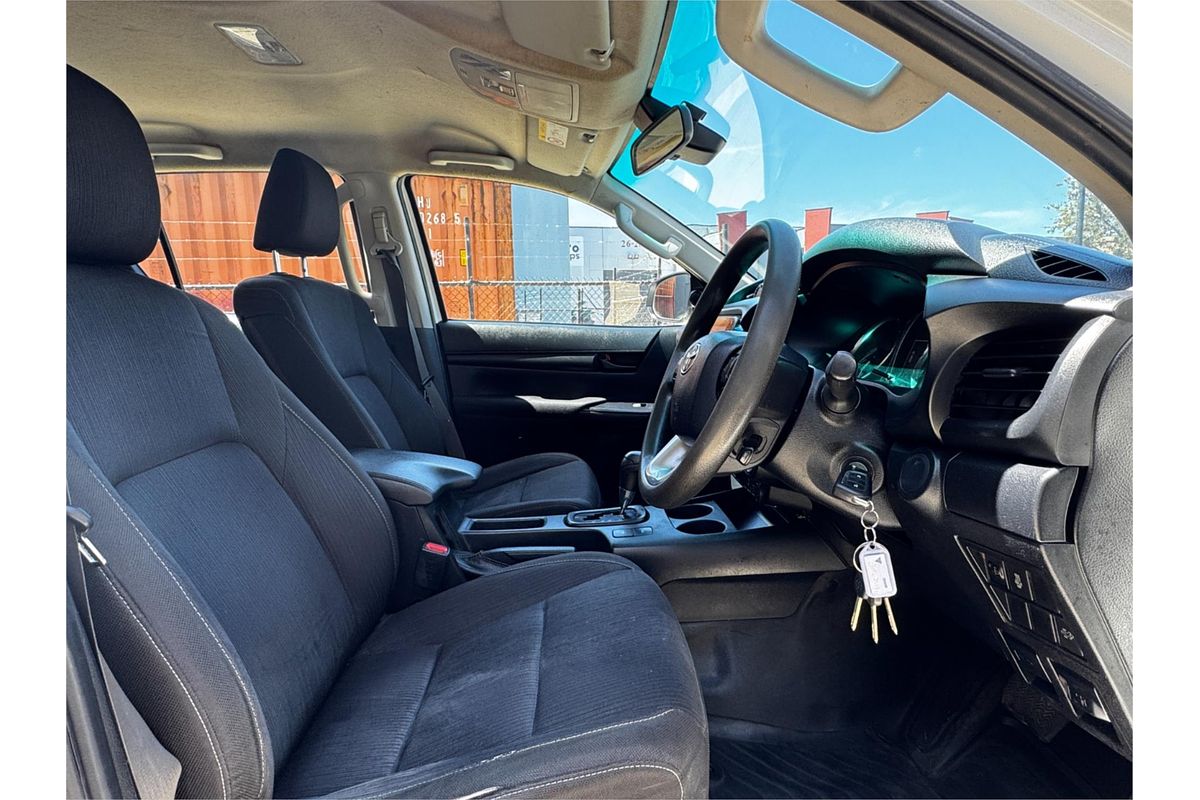 2021 Toyota Hilux SR GUN126R 4X4