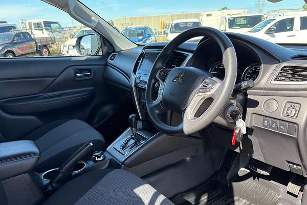 2019 Mitsubishi Triton GLX+ MR 4X4