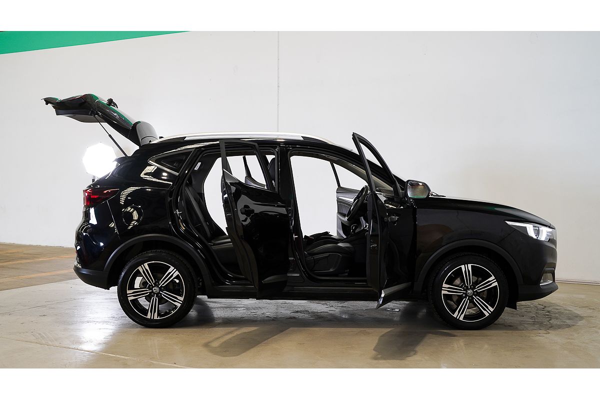 2021 MG ZS Essence AZS1