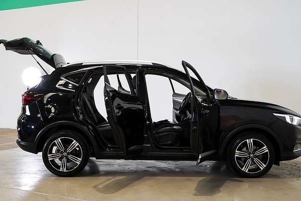 2021 MG ZS Essence AZS1