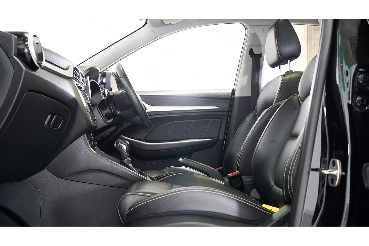 2021 MG ZS Essence AZS1