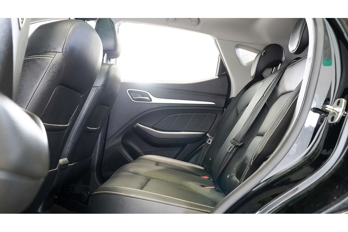 2021 MG ZS Essence AZS1