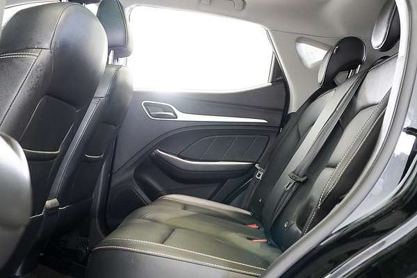 2021 MG ZS Essence AZS1