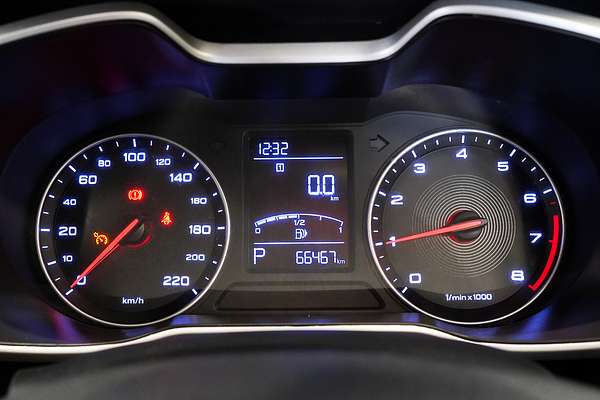 2021 MG ZS Essence AZS1